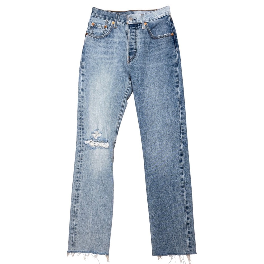 Levi's Premium Wedgie Straight Jeans Light Wash Distressed‎ Knee Raw Hem W24 L29